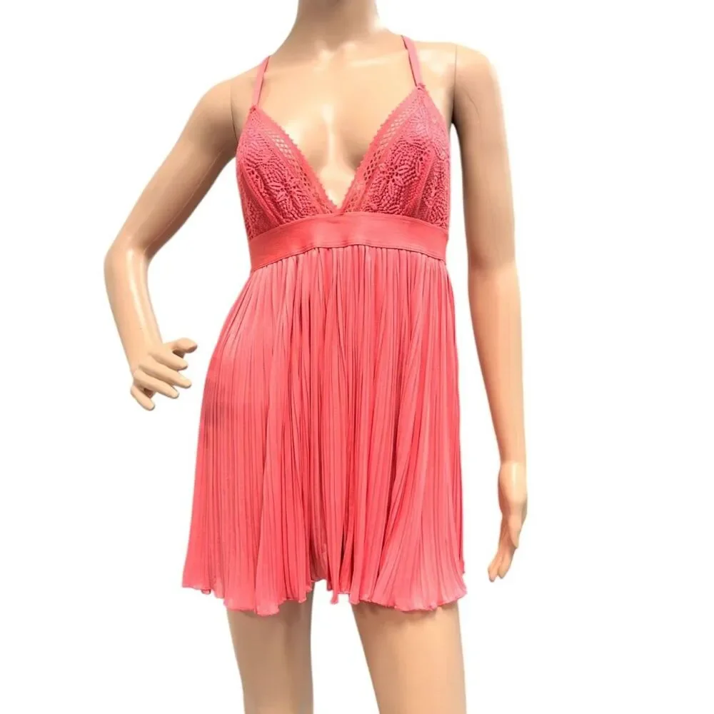 SEDUCTIVEWEAR BY CINEMA ETOILE Lace Cup & Pleated Babydoll Pink Chemise Sz M